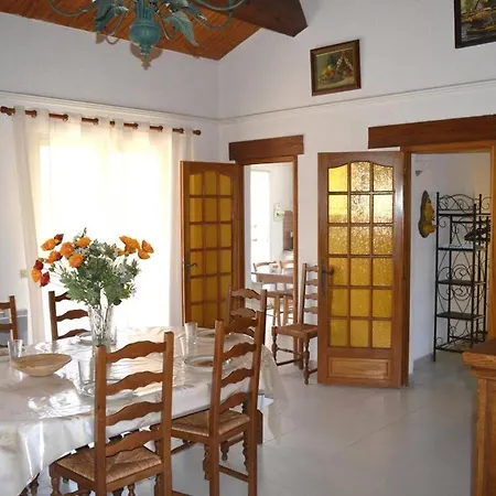 Maison 4 Pièces 7 Couchages Sur Ar000-067 *